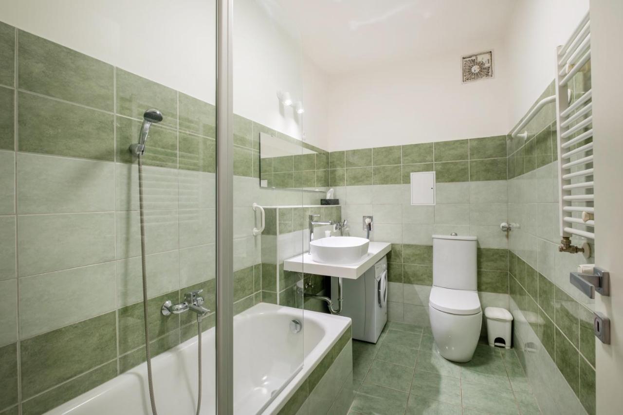 Myflat Club 218 Premium Wellness Apartment Siofok Exterior photo